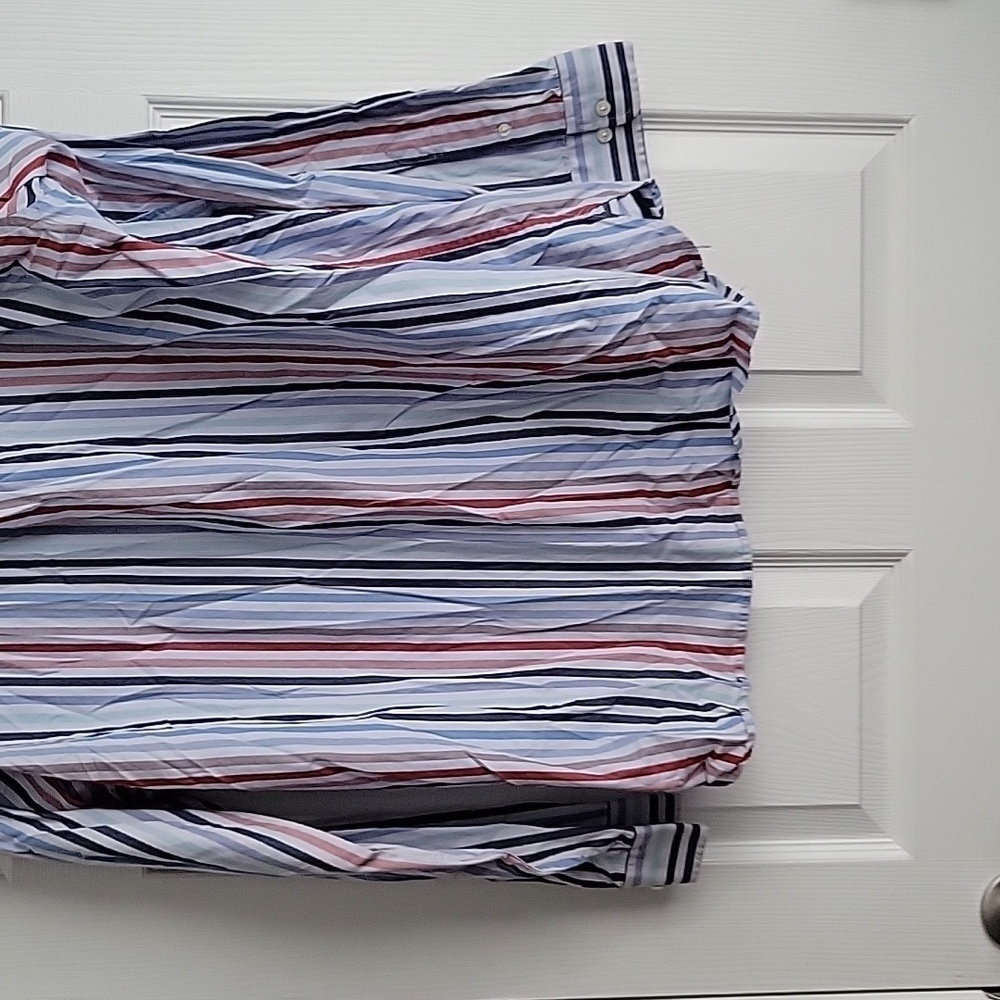 Gap Classic Pinstripe Men's Button Up Long Sleeve Shirt - Picture 8 of 13